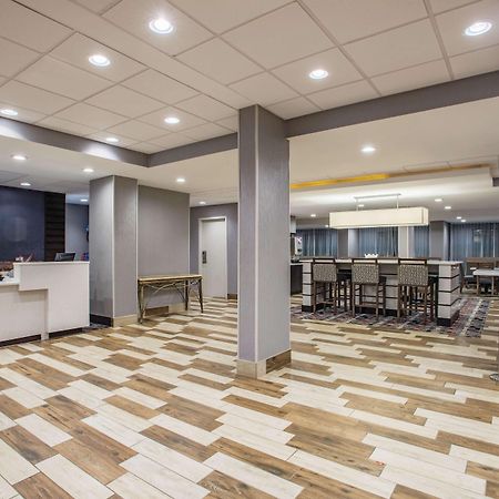 La Quinta Inn & Suites By Wyndham Dc Metro Capital Beltway Capitol Heights Exterior photo